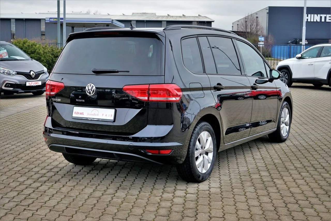 Volkswagen Touran 1.2 TSI Trendline...  Image 4